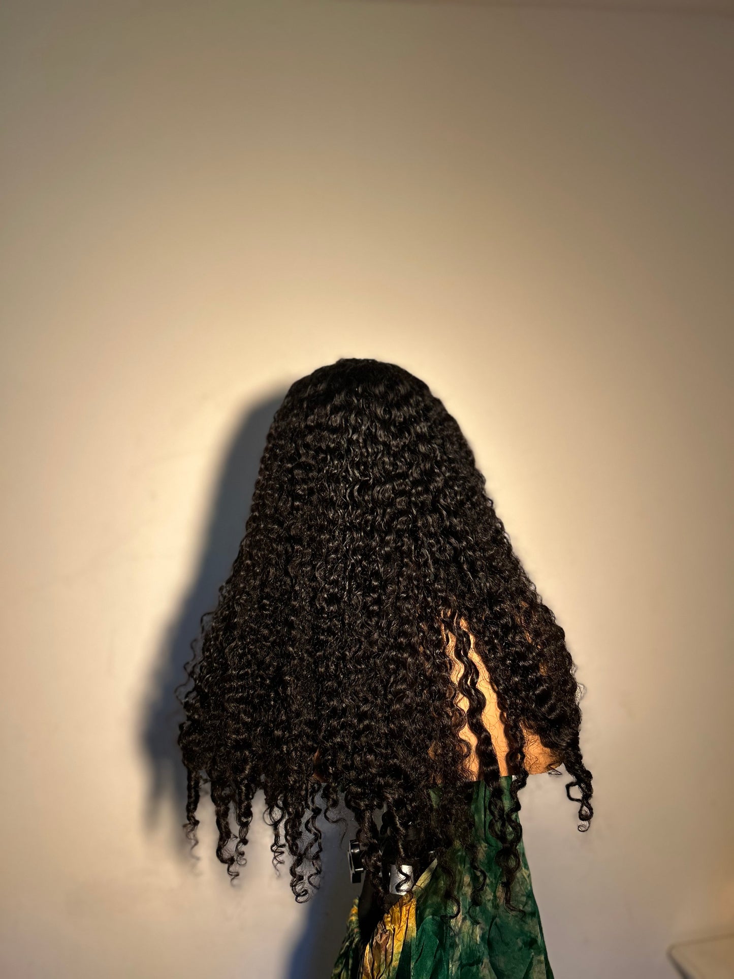 Pixie Luxe Curls – 20 Inches (5x5 Closure)”